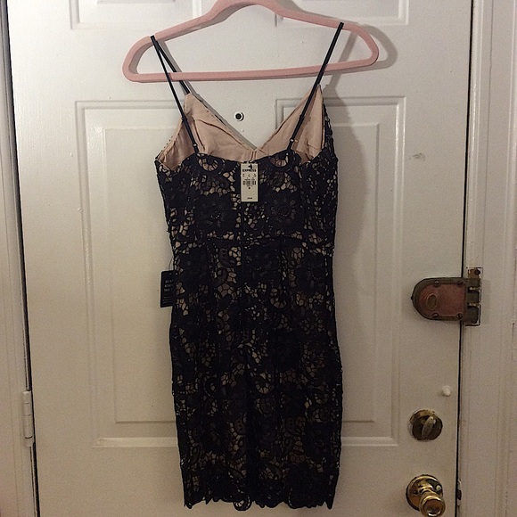 Express Lace Black Dress NWT - Picture 3 of 6